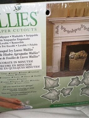 Wallis Green Ivy Leaf Decal Accents for Reptile Habitats